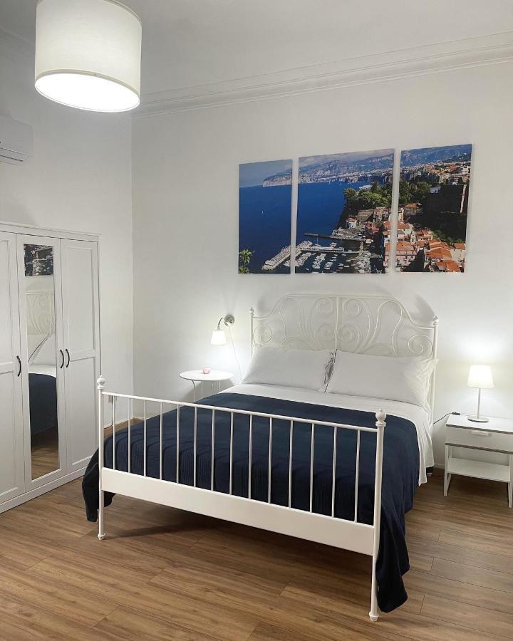 B&B Acqua Azzurra Кастелламмаре-ди-Стабия Экстерьер фото
